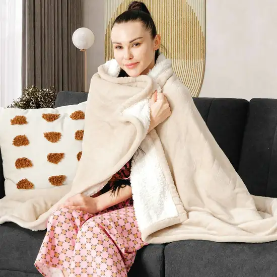 Heated Electric Sherpa Throw Blanket in Beige/White Photo 2