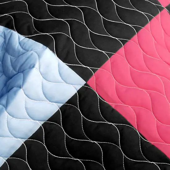 Ice Fire -  3PC Vermicelli - Quilted Patchwork Quilt Set (Full/Queen Size) Photo 3