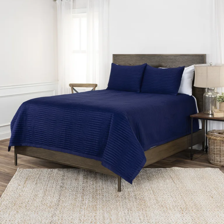 King Microfiber 300 Thread Count Machine Washable Down Alternative Comforter Photo 5