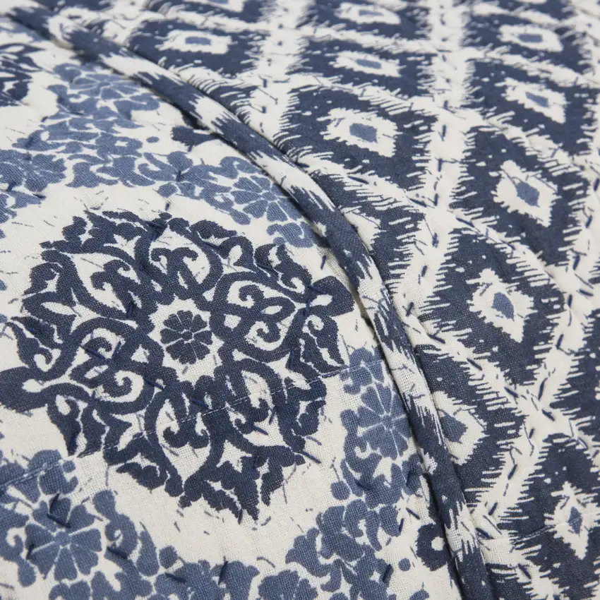 Blue And Ivory Damask Queen Quilt Photo 4