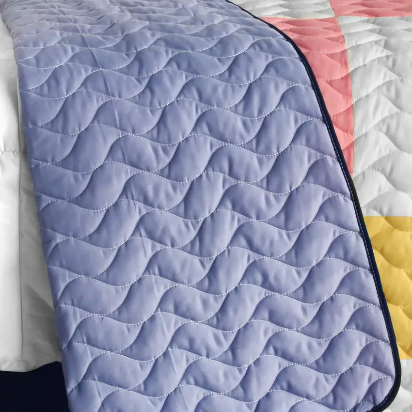 Joy of Love -  3PC Vermicelli - Quilted Patchwork Quilt Set (Full/Queen Size) Photo 4