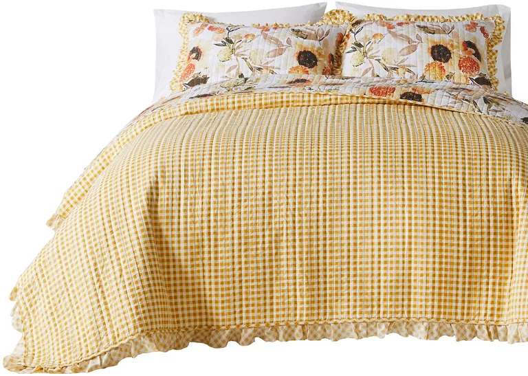 Kelsa 3 Piece Queen Quilt Set with 2 Pillow Shams and Cotton Fill Photo 2