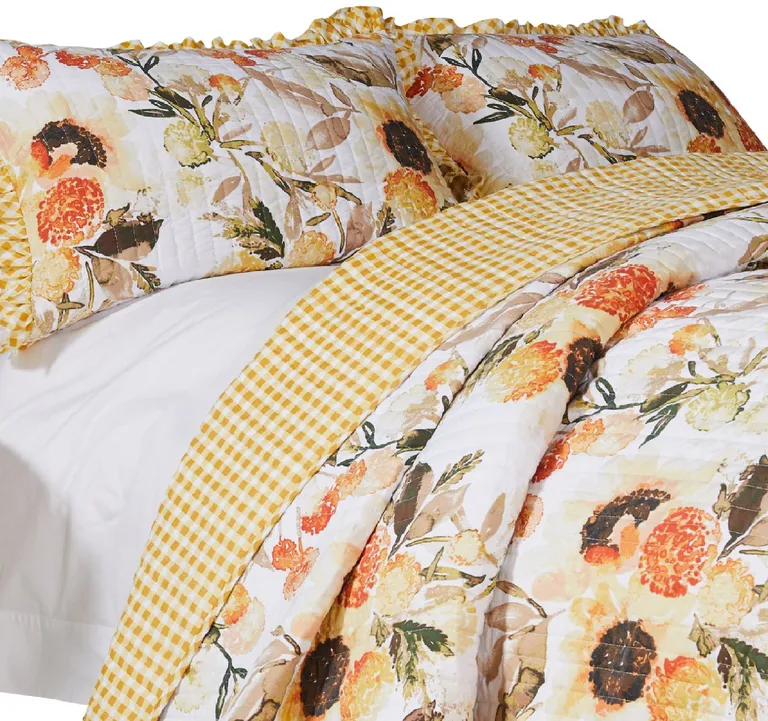 Kelsa 3 Piece Queen Quilt Set with 2 Pillow Shams and Cotton Fill Photo 3