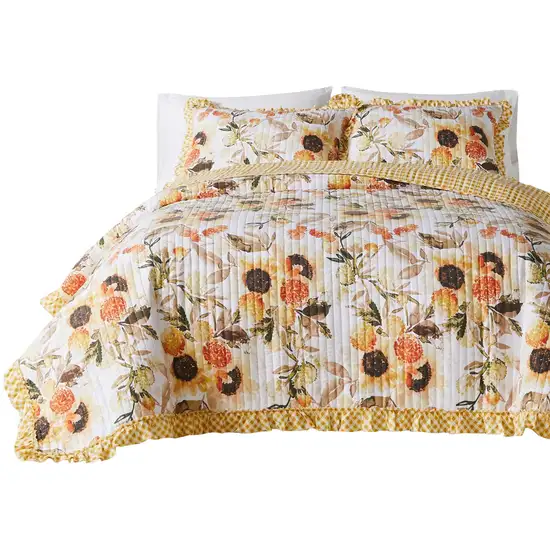 Kelsa 3 Piece Queen Quilt Set with 2 Pillow Shams and Cotton Fill Photo 1