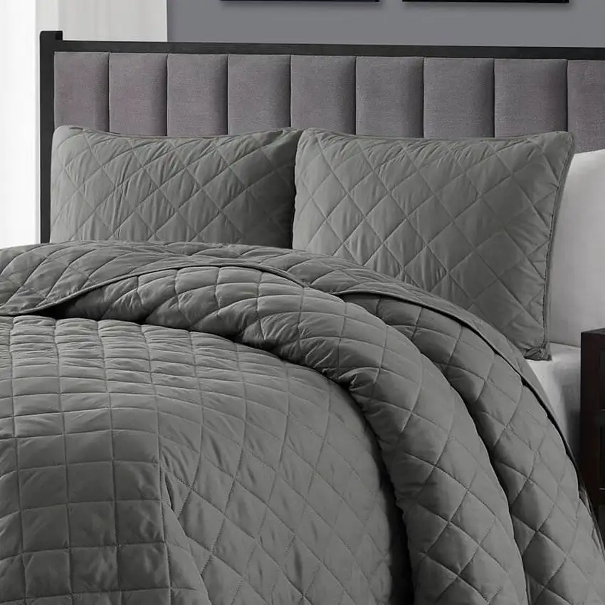 King/CAL King 3-Piece Dark Grey Polyester Microfiber Diamond Quilted Quilt Set Photo 3