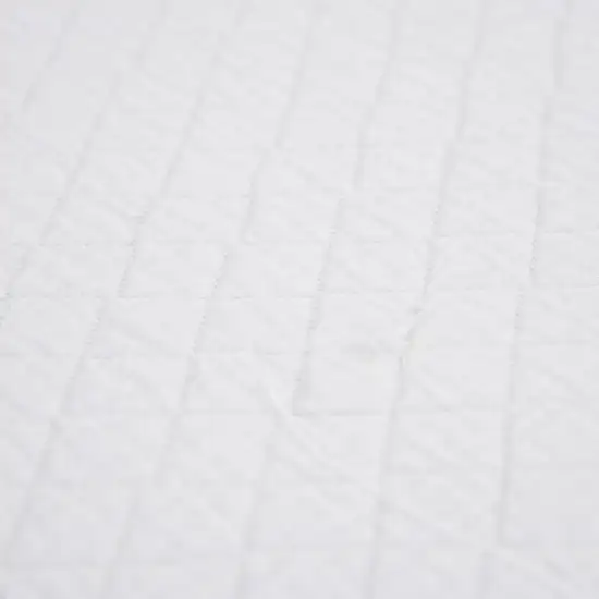 White Checkered King Quilt Photo 3