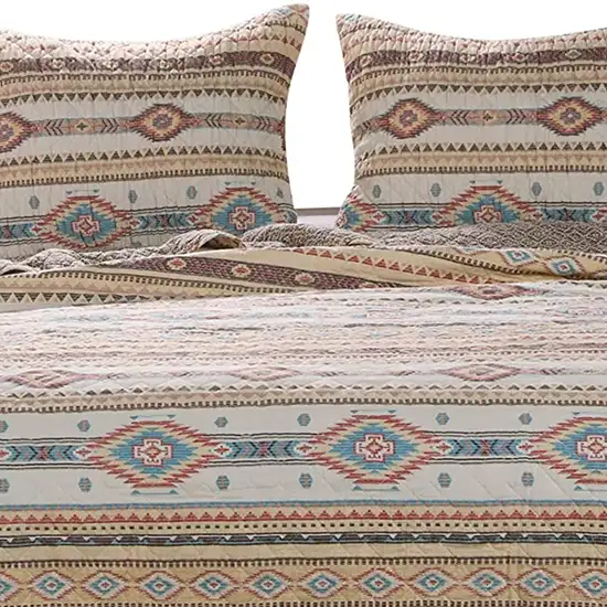 King Size 3 Piece Polyester Quilt Set with Kilim Pattern, Multicolor Photo 5