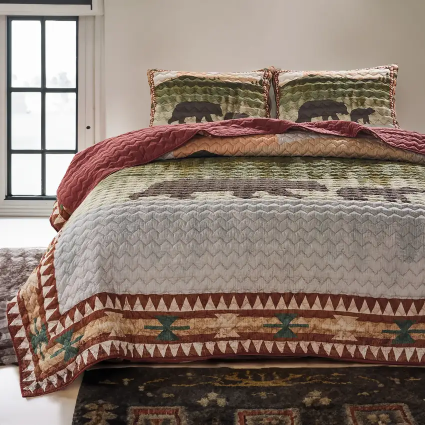 Kip 3 Piece Soft Microfiber King Quilt Set, Simple Bear Print, Multicolor Photo 7