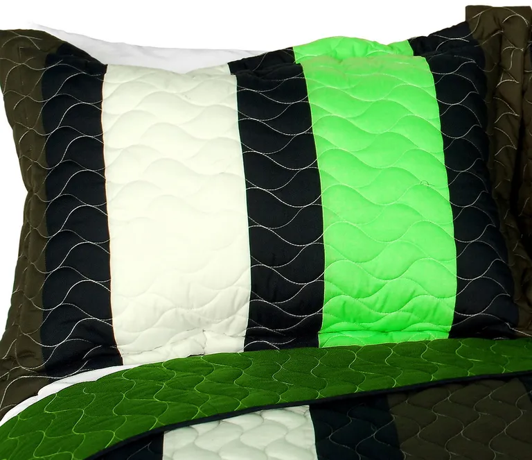 Lemon Tree - 3PC Vermicelli-Quilted Patchwork Quilt Set (Full/Queen Size) Photo 1