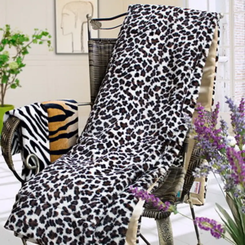 Leopard Brown -  Micro Mink Fur Throw Blanket w/ 14.5 OZ filling (50 by 70 inches) Photo 2