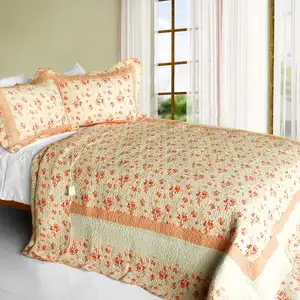 Photo of Les Coristes - 3PC Cotton Contained Vermicelli-Quilted Patchwork Quilt Set (Full/Queen Size)