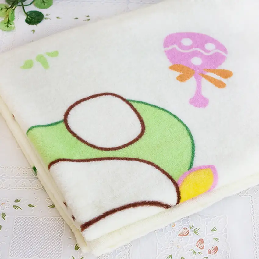 Little Bear Coro -  Polar Fleece Throw Blanket (33.5 by 45.3 inches) Photo 4