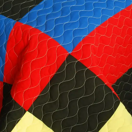 Lively Star  -  3PC Vermicelli-Quilted Patchwork Quilt Set (Full/Queen Size) Photo 4