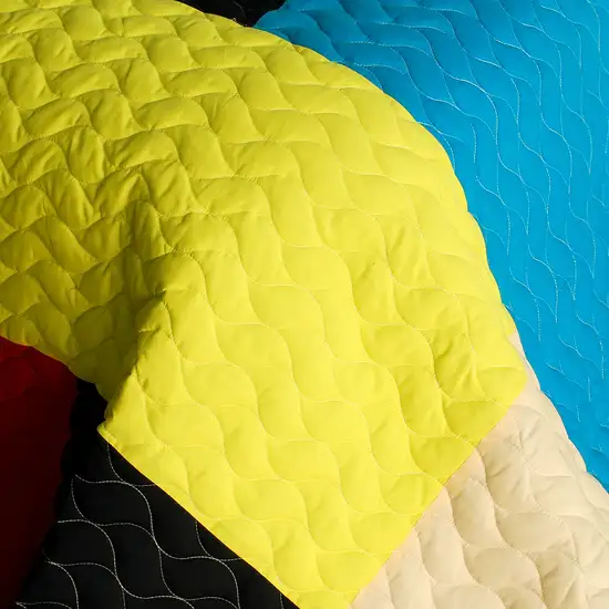 Love in Sunlight -  3PC Vermicelli-Quilted Patchwork Quilt Set (Full/Queen Size) Photo 4