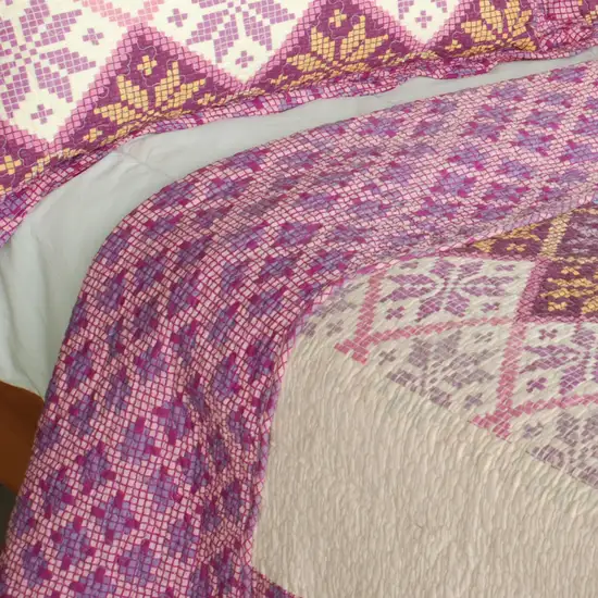 Lucky Ring -  100% Cotton 3PC Vermicelli-Quilted Patchwork Quilt Set (Full/Queen Size) Photo 4