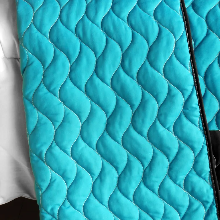 Minor Cause - Vermicelli-Quilted Patchwork Geometric Quilt Set Full/Queen Photo 3