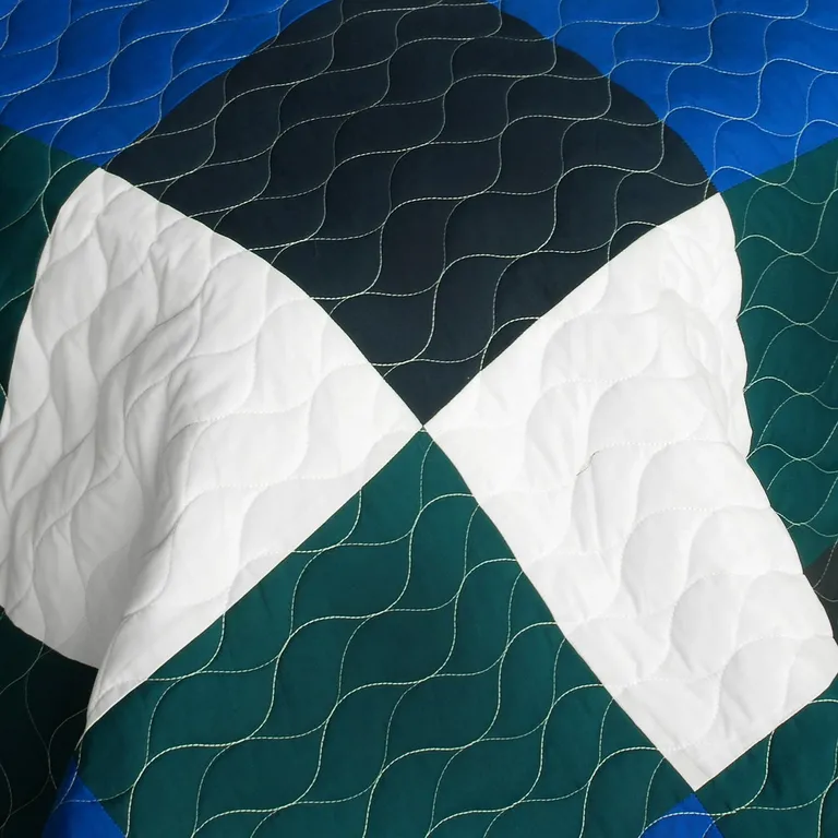 Moment - Vermicelli-Quilted Patchwork Geometric Quilt Set Full/Queen Photo 4