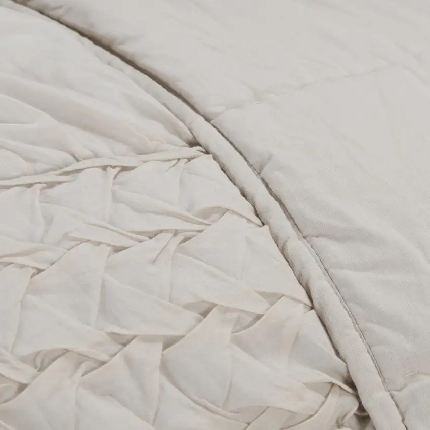Ivory Geometric King Quilt Photo 6