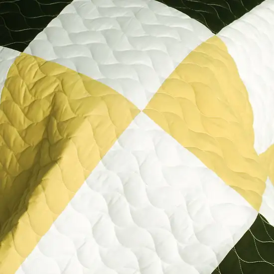 Night Lights -  3PC Vermicelli-Quilted Patchwork Quilt Set (Full/Queen Size) Photo 4