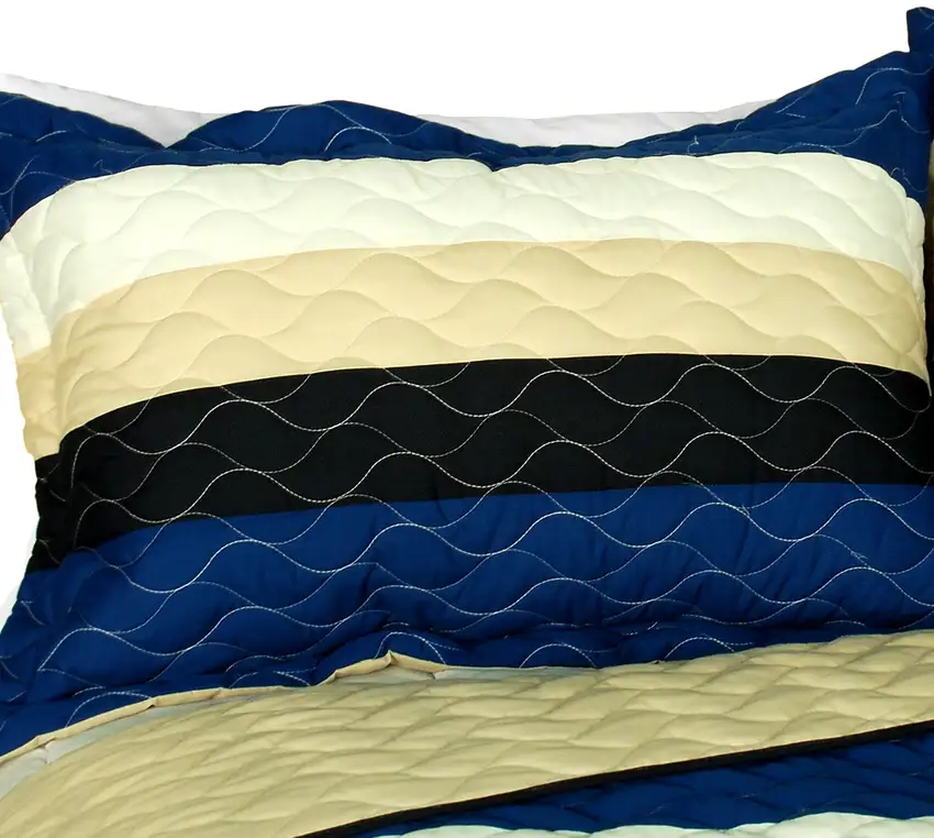 Night in Forest -  3PC Vermicelli-Quilted Patchwork Quilt Set (Full/Queen Size) Photo Swatch