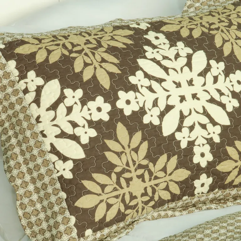 Noble Snowflake - 100% Cotton 3PC Vermicelli-Quilted Patchwork Quilt Set (Full/Queen Size) Photo 2
