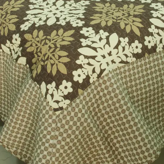 Noble Snowflake -  100% Cotton 3PC Vermicelli-Quilted Patchwork Quilt Set (Full/Queen Size) Photo 3