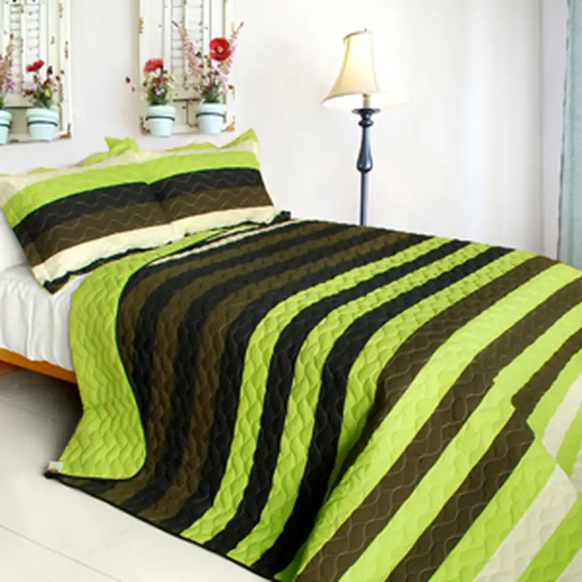 Olive -  3PC Vermicelli-Quilted Patchwork Quilt Set (Full/Queen Size) Photo 1