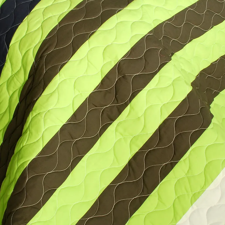 Olive - 3PC Vermicelli-Quilted Patchwork Quilt Set (Full/Queen Size) Photo 3