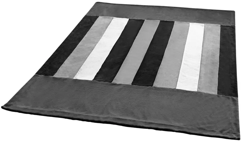 Onitiva - Dove Gray - Soft Coral Fleece Patchwork Throw Blanket (59 by 78.7 inches) Photo 3