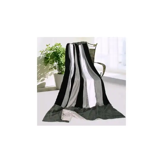 Onitiva - Dove Gray -  Soft Coral Fleece Patchwork Throw Blanket (59 by 78.7 inches) Photo Swatch