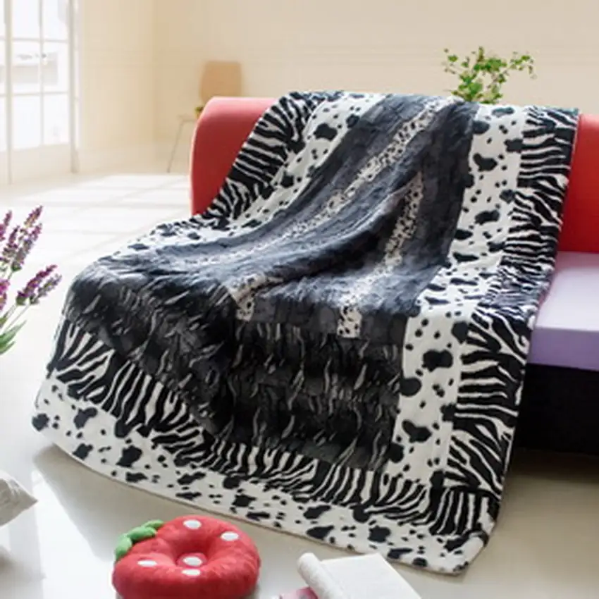 Onitiva - Happy Dream -  Patchwork Throw Blanket (86.6 by 63 inches) Photo 2