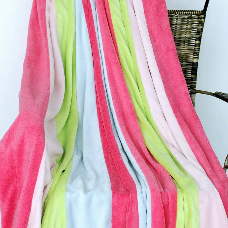 Onitiva - Pink Colour - Soft Coral Fleece Patchwork Throw Blanket (59 by 78.7 inches) Photo 2