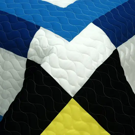 Our Little World -  3PC Vermicelli - Quilted Patchwork Quilt Set (Full/Queen Size) Photo 5