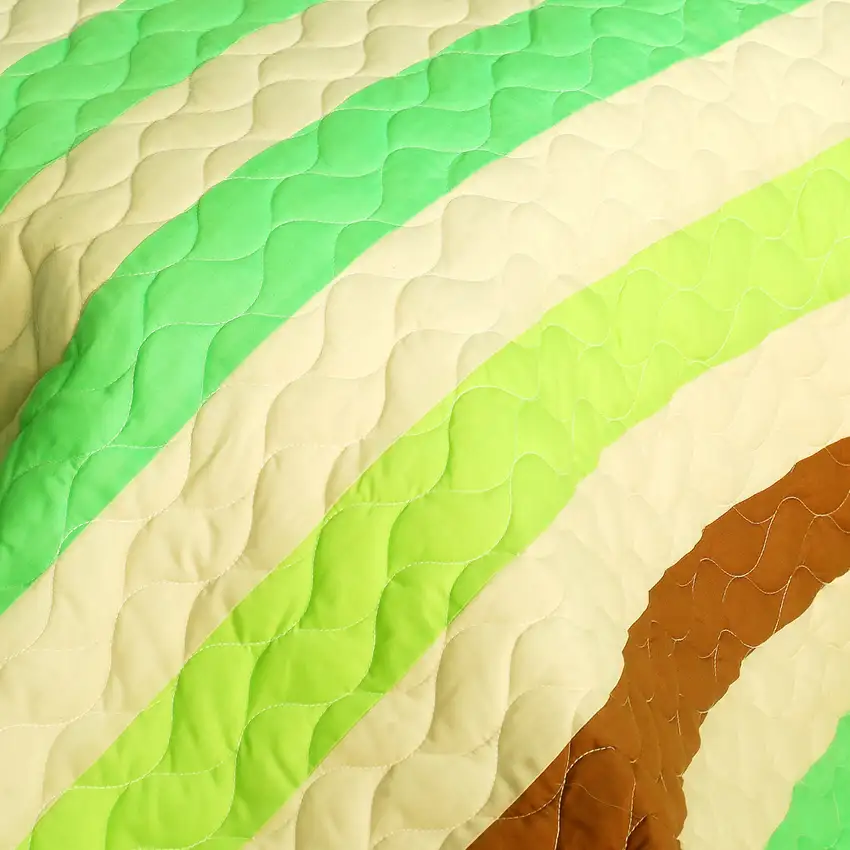 Over the Rainbow -  3PC Patchwork Quilt Set (Full/Queen Size) Photo 4