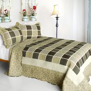 Photo of Pandora Hearts - 3PC Cotton Contained Vermicelli-Quilted Patchwork Quilt Set (Full/Queen Size)