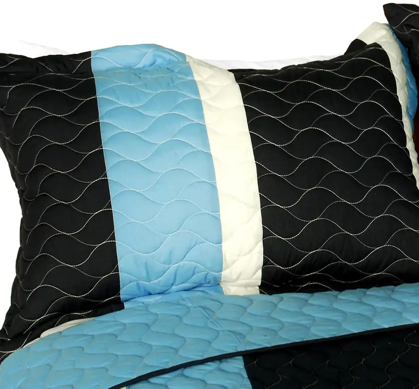 Peace of Mind -  3PC Vermicelli-Quilted Patchwork Quilt Set (Full/Queen Size) Photo Swatch