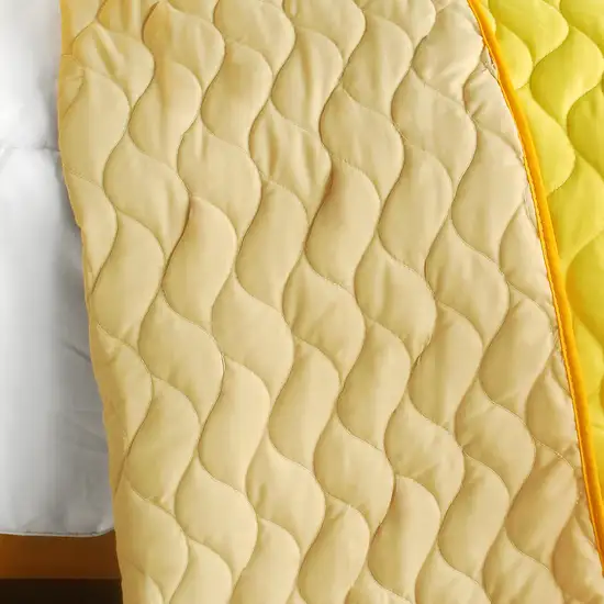 Piece Together Memories -  3PC Patchwork Quilt Set (Full/Queen Size) Photo 3