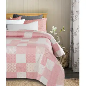 Photo of Pink Knitted Cotton Geometric Throw