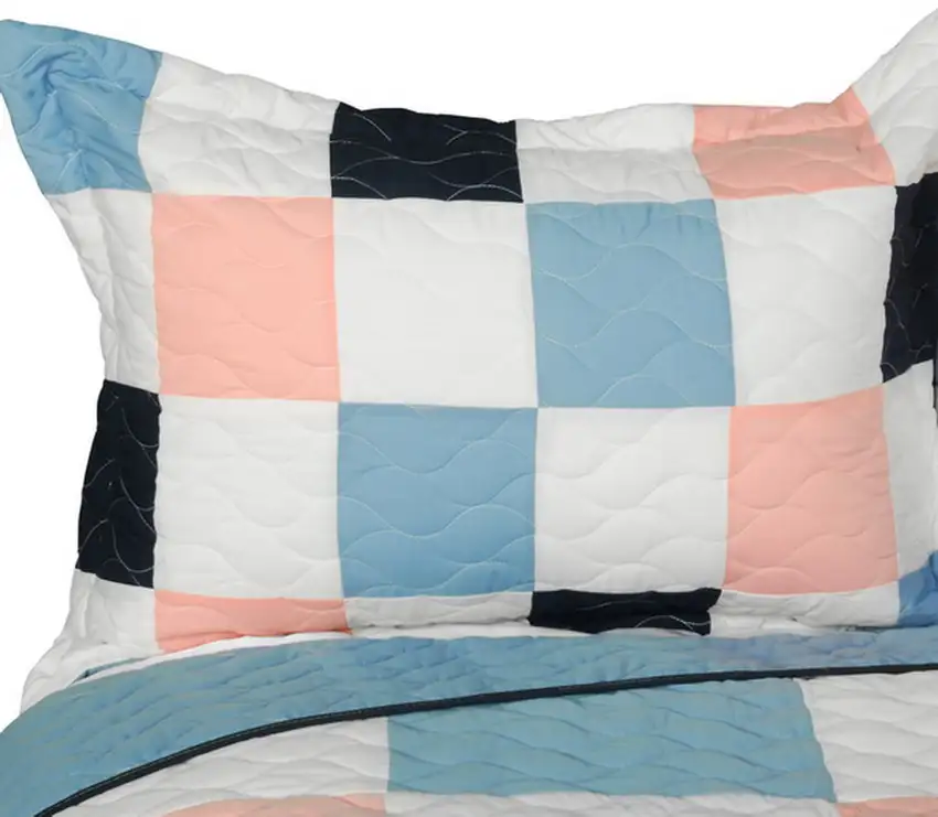 Princess Diaries -  3PC Vermicelli-Quilted Patchwork Quilt Set (Full/Queen Size) Photo 2