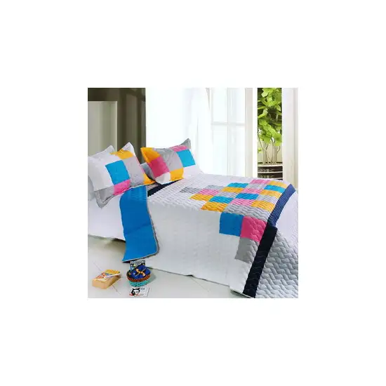 Pure Heaven -  3PC Vermicelli-Quilted Patchwork Quilt Set (Full/Queen Size) Photo 2