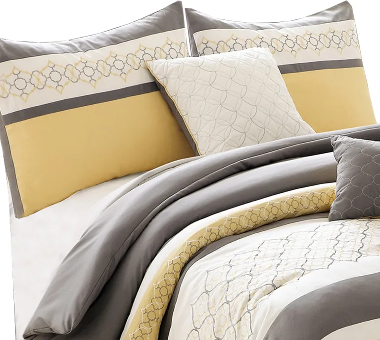 Quatrefoil Print Queen Size 7 Piece Fabric Comforter Set Photo 2