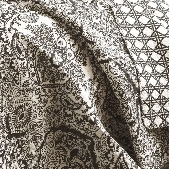 Queen size 3-Piece Quilt Set 100-Percent Cotton in Charcoal Damask Photo 2