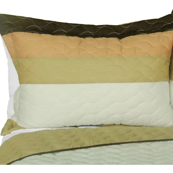 Quiet Moon -  3PC Vermicelli-Quilted Patchwork Quilt Set (Full/Queen Size) Photo 2