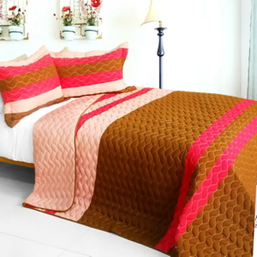 Quiet Time -  3PC Vermicelli-Quilted Patchwork Quilt Set (Full/Queen Size) Photo 1
