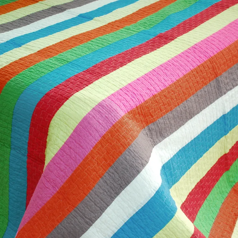 Rainbow River - 3PC Cotton Vermicelli-Quilted Printed Quilt Set (Full/Queen Size) Photo 4