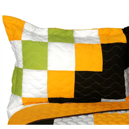 Ray of Light -  3PC Vermicelli - Quilted Patchwork Quilt Set (Full/Queen Size) Photo 3