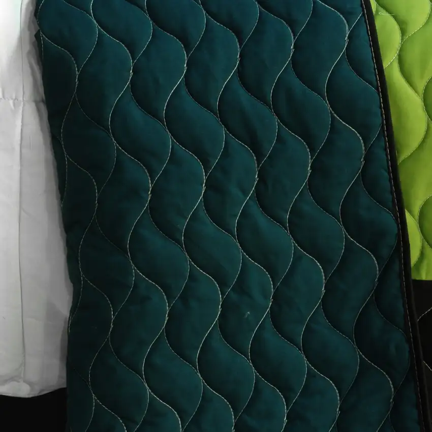 Rising Girl -  Vermicelli-Quilted Patchwork Geometric Quilt Set Full/Queen Photo 3