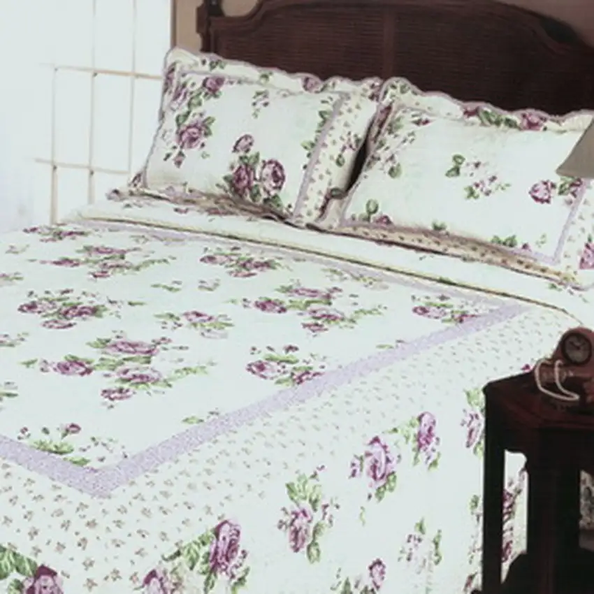 Rowena -  100% Cotton 3PC Floral Vermicelli-Quilted Patchwork Quilt Set (Full/Queen Size) Photo Swatch