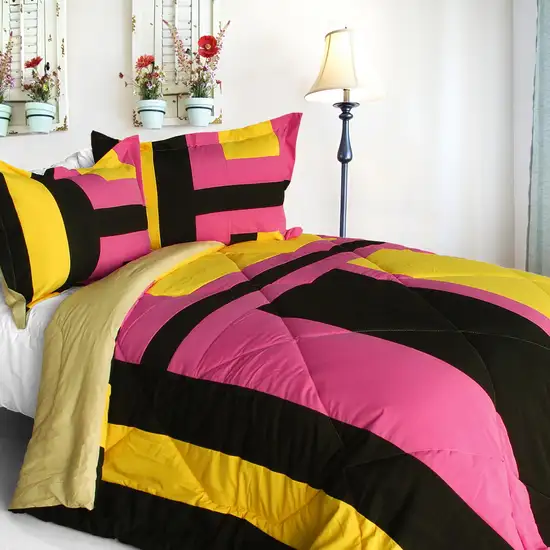 Scene Savannah -  Quilted Patchwork Down Alternative Comforter Set (Twin Size) Photo 1