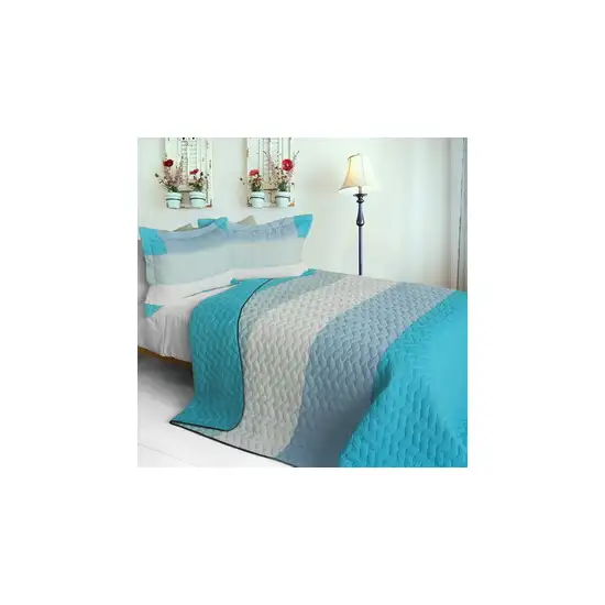 Secret Charm Of Malinalco -  3PC Vermicelli-Quilted Patchwork Quilt Set (Full/Queen Size) Photo 1